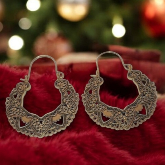 Jewelry - Gold Filigree Hoop Earrings